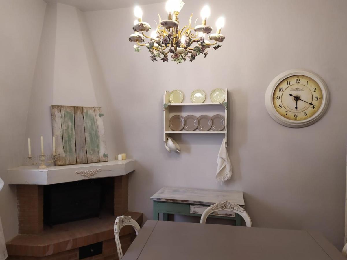 Borgo Antico Villa Lari Luaran gambar