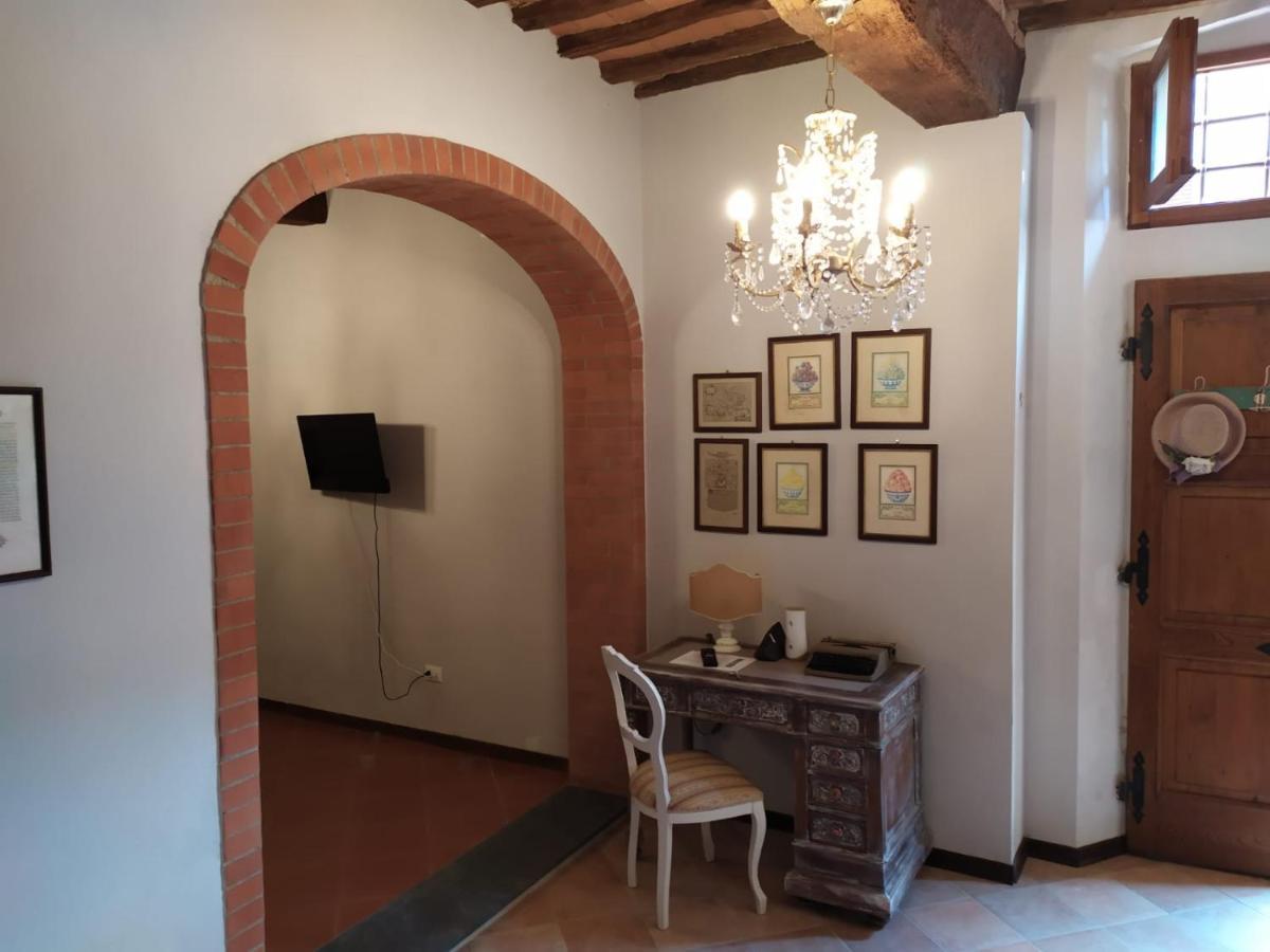 Borgo Antico Villa Lari Luaran gambar
